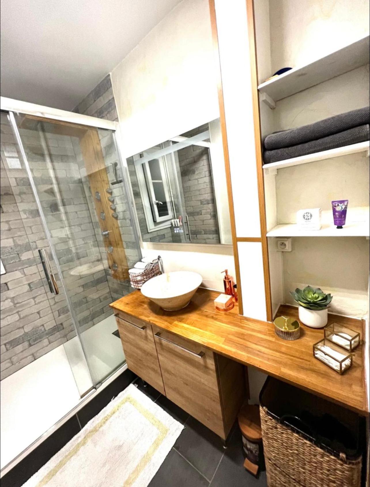 Modern 2 Bedroom Apartment Near Paris Metro, Giant Flat Screen Tv 85 Inches, Balcony, Free Parking Ивры-Сур-Сеине Экстерьер фото